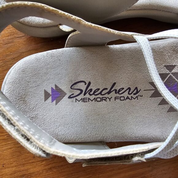 Skechers Women's Size 9 "Reggae Slim Takes Two" Sandals - Beige Memory Foam - Picture 2 of 7